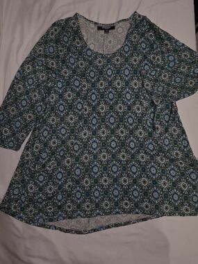 Chelsea Studio Blue & Green Medallion Scoop Neck Tunic With 3/4 Sleeves